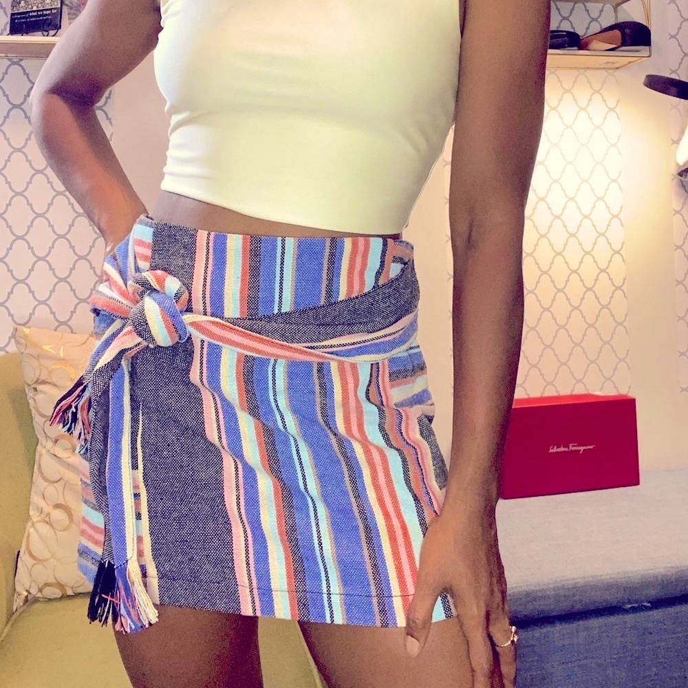 GUESS Plaid skirt with tie